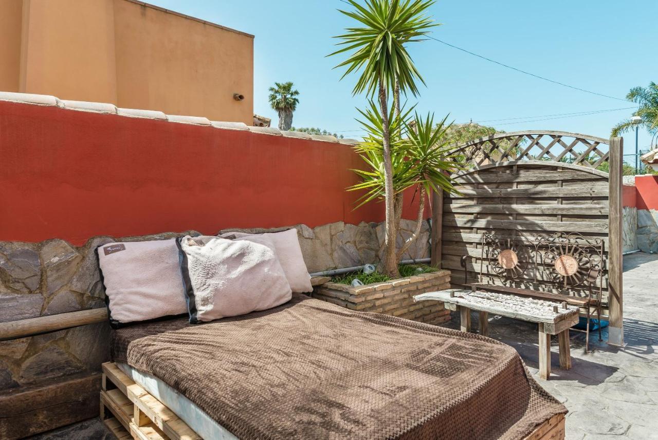 Villa Marty - Mayores De 25 Anos Chiclana de la Frontera Zewnętrze zdjęcie